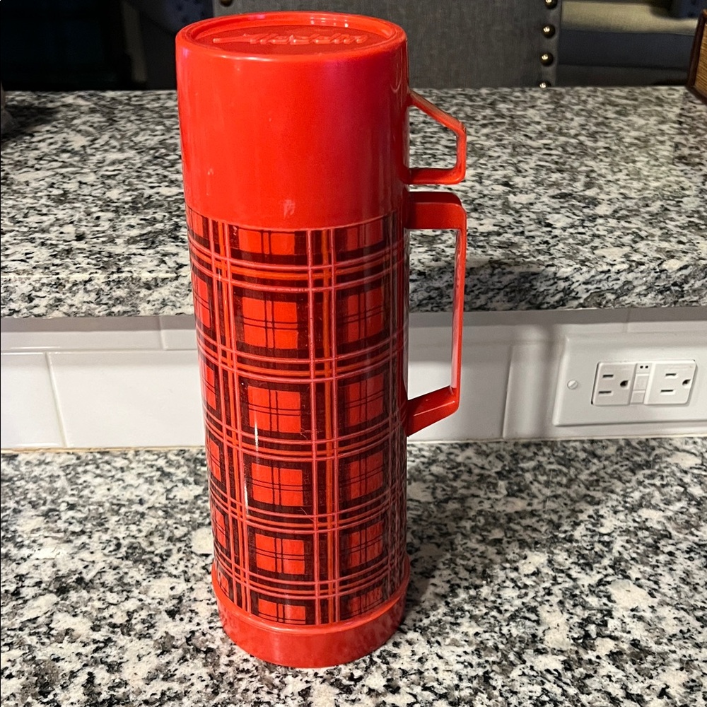 Vintage Aladdin Thermos 1 Quart Red Plaid 1970s Super Clean Made In USA